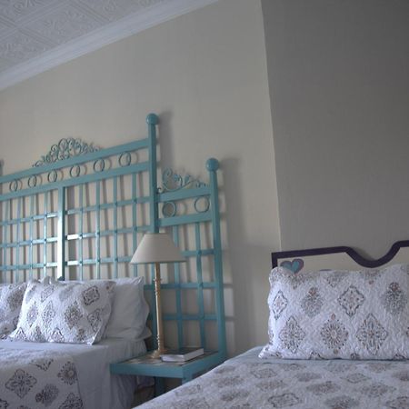 Xaviera Guest House Претория Екстериор снимка